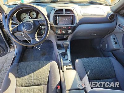Zdjęcie 8 z 13 samochodu: 2002 TOYOTA RAV4 BASE VIN:JTEHH20V026014995 - miniatura