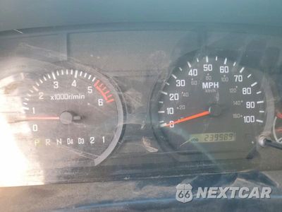 Zdjęcie 9 z 12 samochodu: 2009 ISUZU NPR BOX TRUCK VIN:4KLC4W1N49J802119 - miniatura