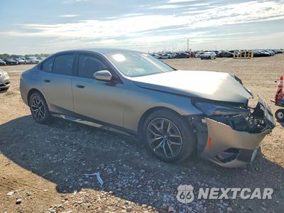 Czwarte zdjęcie samochodu z boku: 2024 BMW I5 EDRIVE 40 VIN:WBY33FK07RCS50950 - miniatura