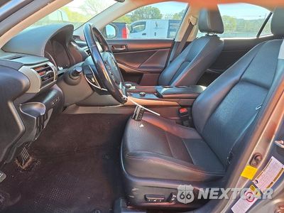 Zdjęcie 7 z 12 samochodu: 2016 LEXUS IS 200T VIN:JTHBA1D21G5023838 - miniatura