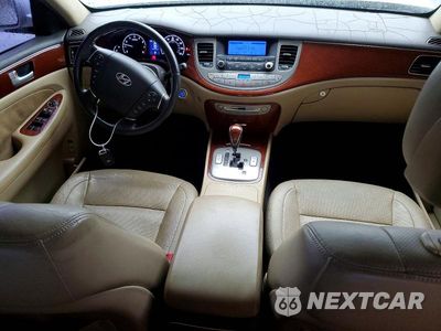 Zdjęcie 8 z 12 samochodu: 2013 HYUNDAI GENESIS 3.8L VIN:KMHGC4DD2DU237156 - miniatura