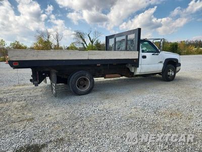 Trzecie zdjęcie samochodu z tyłu: 2005 CHEVROLET SILVERADO C3500 VIN:1GBJC34245E235685 - miniatura