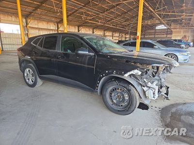 Czwarte zdjęcie samochodu z boku: 2024 CHEVROLET TRAX LS VIN:KL77LFE29RC027239 - miniatura
