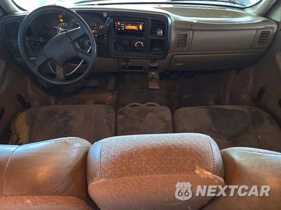 Zdjęcie 8 z 12 samochodu: 2005 CHEVROLET SILVERADO C1500 VIN:1GCEC19X85Z327185 - miniatura