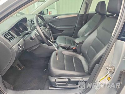 Zdjęcie 7 z 13 samochodu: 2016 VOLKSWAGEN JETTA SE VIN:3VWD67AJXGM327428 - miniatura