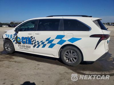 Drugie zdjęcie samochodu z przodu: 2026 TOYOTA SIENNA LE VIN:5TDKRKECXTS312602 - miniatura