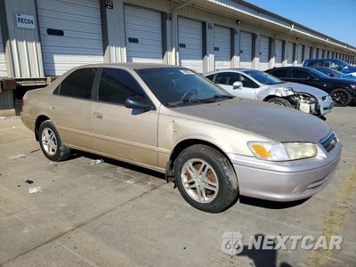 Czwarte zdjęcie samochodu z boku: 2000 TOYOTA CAMRY LE VIN:JT2BG22KXY0409223 - miniatura