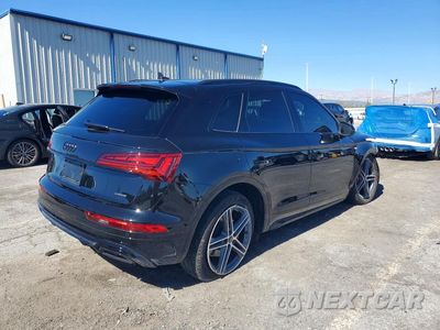 Trzecie zdjęcie samochodu z tyłu: 2025 AUDI Q5 E PREMIUM PLUS 55 VIN:WA1E2AFY2S2061290 - miniatura
