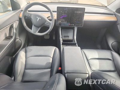 Zdjęcie 8 z 13 samochodu: 2020 TESLA MODEL Y VIN:5YJYGDEE2LF026406 - miniatura