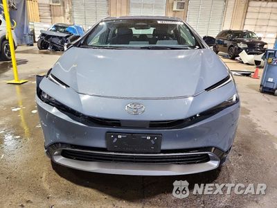 Piąte zdjęcie samochodu w środku: 2026 TOYOTA PRIUS XLE VIN:JTDACAAU7T3081729 - miniatura