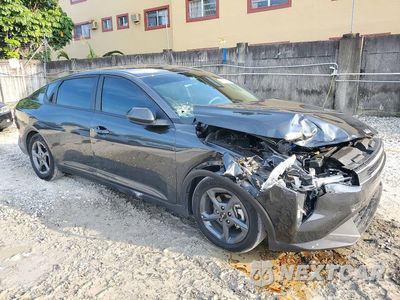 Czwarte zdjęcie samochodu z boku: 2025 KIA K4 LXS VIN:3KPFT4DE3SE184097 - miniatura