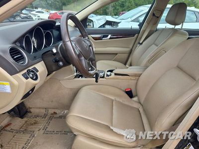 Zdjęcie 7 z 12 samochodu: 2014 MERCEDES-BENZ C 300 4MATIC VIN:WDDGF8AB2EG175687 - miniatura