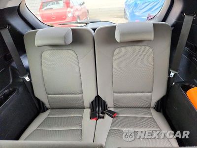 Zdjęcie 10 z 13 samochodu: 2017 HYUNDAI SANTA FE SE VIN:KM8SMDHF8HU231404 - miniatura