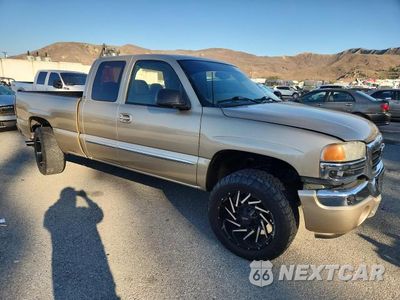 Czwarte zdjęcie samochodu z boku: 2005 GMC NEW SIERRA C1500 VIN:1GTEC19V25Z354817 - miniatura