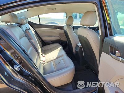 Zdjęcie 10 z 13 samochodu: 2017 HYUNDAI ELANTRA LIMITED VIN:5NPD84LF2HH025448 - miniatura
