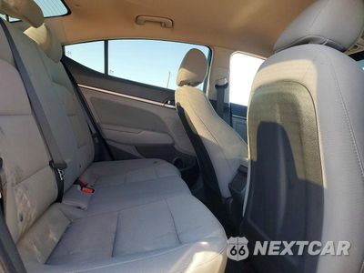 Zdjęcie 10 z 13 samochodu: 2018 HYUNDAI ELANTRA SEL VIN:5NPD84LF7JH220015 - miniatura
