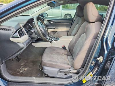 Zdjęcie 7 z 12 samochodu: 2019 TOYOTA CAMRY L VIN:4T1B11HK9KU802667 - miniatura