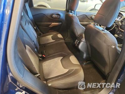 Zdjęcie 10 z 12 samochodu: 2018 JEEP CHEROKEE LATITUDE VIN:1C4PJLCB6JD553708 - miniatura