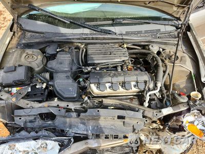 Zdjęcie 11 z 12 samochodu: 2005 HONDA CIVIC LX VIN:2HGES16535H605725 - miniatura