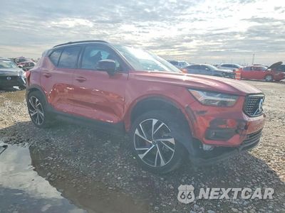 Czwarte zdjęcie samochodu z boku: 2021 VOLVO XC40 T5 R-DESIGN VIN:YV4162UM1M2468211 - miniatura