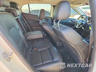 Zdjęcie 10 z 12 samochodu: 2015 MERCEDES-BENZ GLA 250 VIN:WDCTG4EB9FJ113730 - miniatura