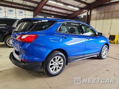 Trzecie zdjęcie samochodu z tyłu: 2019 CHEVROLET EQUINOX LS VIN:3GNAXSEV9KS559663 - miniatura