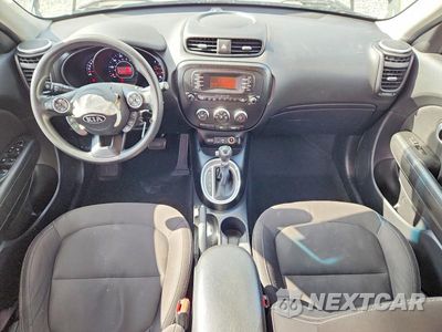 Zdjęcie 8 z 12 samochodu: 2016 KIA SOUL BASE VIN:KNDJN2A21G7403911 - miniatura