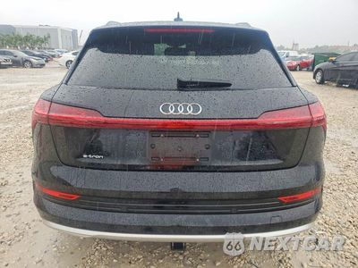 Zdjęcie 6 z 13 samochodu: 2019 AUDI E-TRON PRESTIGE VIN:WA1VAAGE8KB013008 - miniatura
