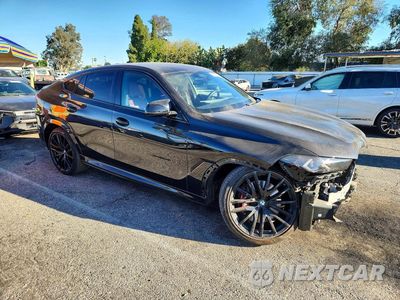 Czwarte zdjęcie samochodu z boku: 2024 BMW X6 M60I VIN:5UX43EX03R9U87777 - miniatura