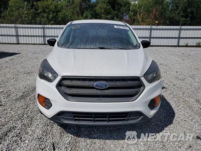 Piąte zdjęcie samochodu w środku: 2018 FORD ESCAPE S VIN:1FMCU0F70JUD38316 - miniatura