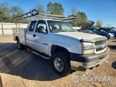 Czwarte zdjęcie samochodu z boku: 2003 CHEVROLET SILVERADO K2500 HEAVY DUTY VIN:1GBHK29U53E268505 - miniatura