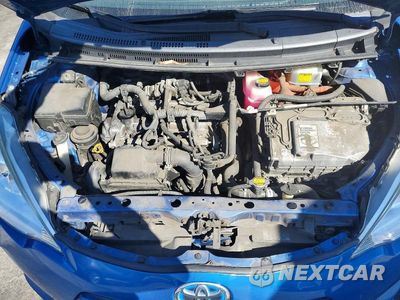 Zdjęcie 11 z 12 samochodu: 2013 TOYOTA PRIUS C ONE VIN:JTDKDTB37D1549586 - miniatura