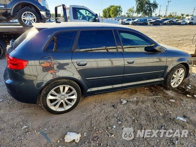 Trzecie zdjęcie samochodu z tyłu: 2013 AUDI A3 PREMIUM VIN:WAUBEAFM2DA021696 - miniatura