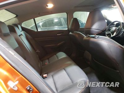 Zdjęcie 10 z 12 samochodu: 2019 NISSAN ALTIMA SR VIN:1N4BL4CV1KC153833 - miniatura