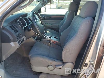 Zdjęcie 7 z 12 samochodu: 2008 TOYOTA TACOMA V6 VIN:3TMLU42N28M015173 - miniatura