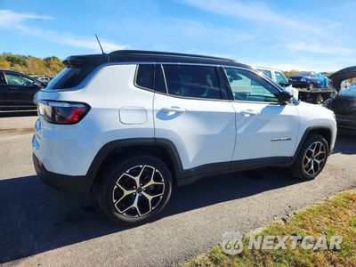 Trzecie zdjęcie samochodu z tyłu: 2025 JEEP COMPASS LIMITED VIN:3C4NJDCN8ST598023 - miniatura