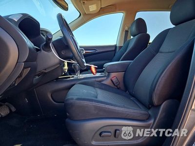 Zdjęcie 7 z 13 samochodu: 2017 NISSAN PATHFINDER SV VIN:5N1DR2MN6HC670084 - miniatura