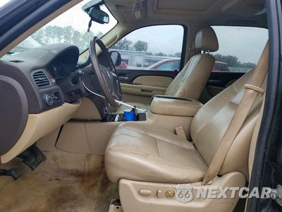 Zdjęcie 7 z 13 samochodu: 2007 GMC YUKON XL DENALI VIN:1GKFK66817J327715 - miniatura