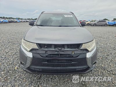 Piąte zdjęcie samochodu w środku: 2018 MITSUBISHI OUTLANDER SE VIN:JA4AD3A39JZ044069 - miniatura