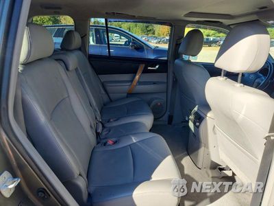 Zdjęcie 11 z 14 samochodu: 2008 TOYOTA HIGHLANDER HYBRID LIMITED VIN:JTEEW44A082015415 - miniatura