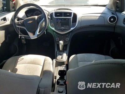 Zdjęcie 8 z 13 samochodu: 2020 CHEVROLET SONIC VIN:1G1JG6SB7L4125343 - miniatura