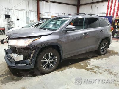 2018 TOYOTA HIGHLANDER LE 5TDBZRFH6JS843523 - główne zdjęcie licytacji z USA - miniatura