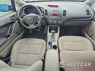 Zdjęcie 8 z 12 samochodu: 2014 KIA FORTE LX VIN:KNAFX4A68E5155015 - miniatura