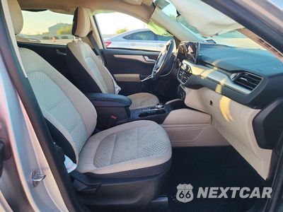 Zdjęcie 7 z 12 samochodu: 2020 FORD ESCAPE SE VIN:1FMCU0G61LUA14364 - miniatura