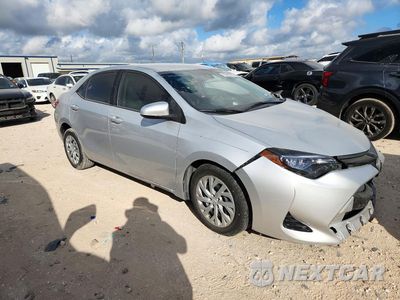 Czwarte zdjęcie samochodu z boku: 2018 TOYOTA COROLLA LE VIN:5YFBURHE5JP782059 - miniatura