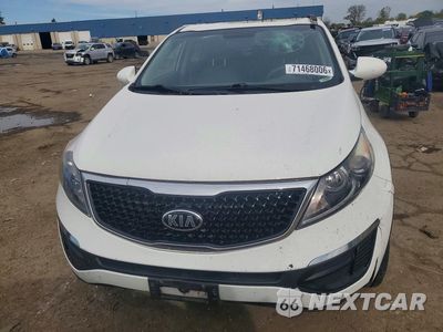 Piąte zdjęcie samochodu w środku: 2016 KIA SPORTAGE LX VIN:KNDPB3AC3G7871446 - miniatura