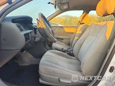 Zdjęcie 7 z 12 samochodu: 2001 TOYOTA CAMRY CE VIN:4T1BG22K81U871281 - miniatura