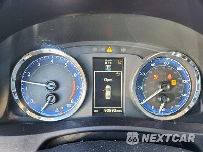 Zdjęcie 9 z 13 samochodu: 2018 TOYOTA COROLLA SE VIN:5YFBURHE3JP838211 - miniatura