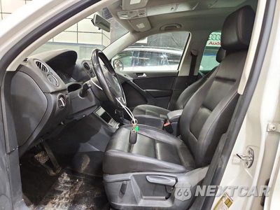 Zdjęcie 7 z 13 samochodu: 2012 VOLKSWAGEN TIGUAN S VIN:WVGBV7AX5CW545462 - miniatura