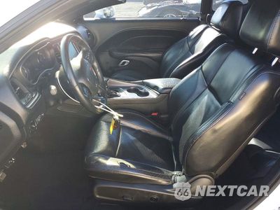 Zdjęcie 7 z 12 samochodu: 2016 DODGE CHALLENGER SXT VIN:2C3CDZAG9GH201472 - miniatura